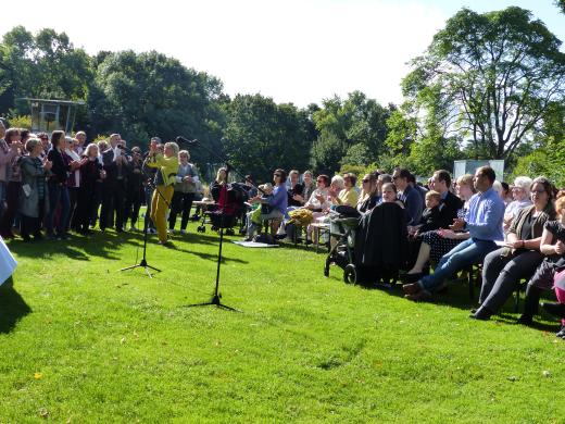 Gemeinsamer Gottesdienst im Parkschwimmbad